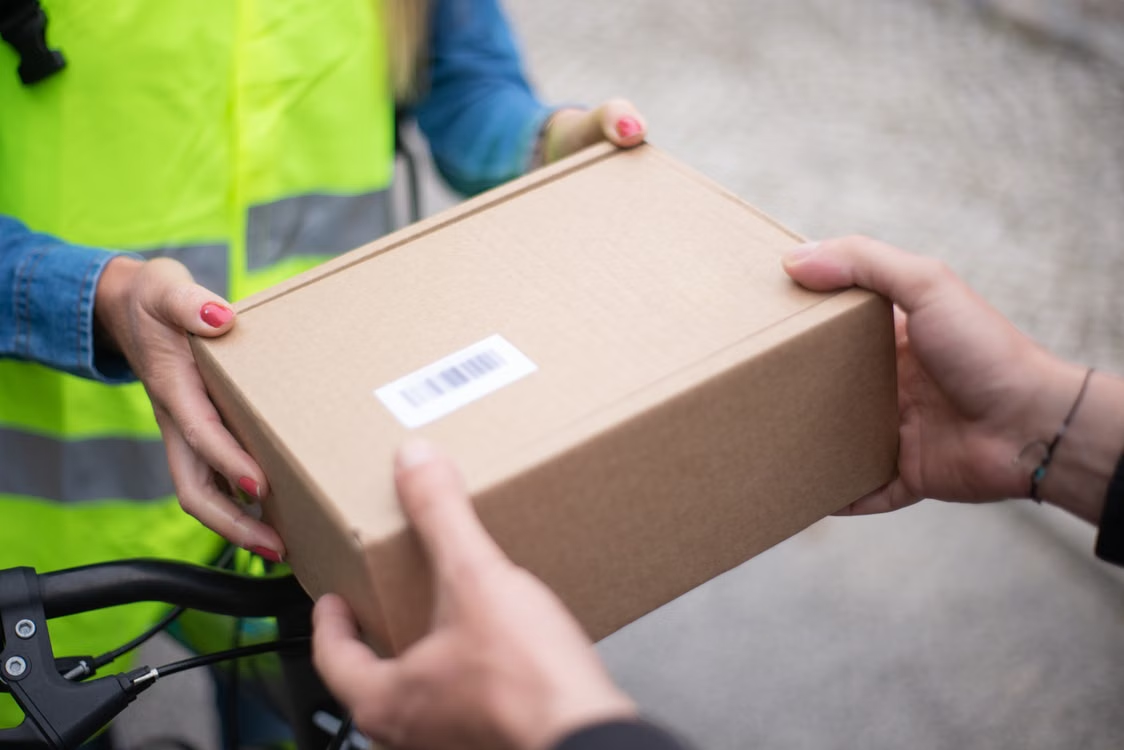 Why Delivery Speed Is Not the Only Factor in Domestic Shipping